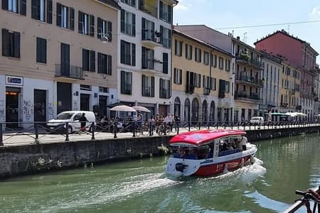 Giro in Barca sui Navigli