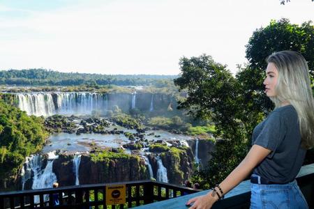 Tour to Iguassu Falls Brazil Side with Pick-up