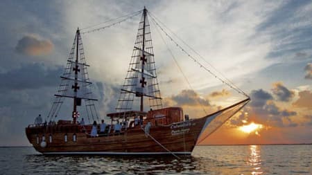 Columbus Cena Romantica en Cancun