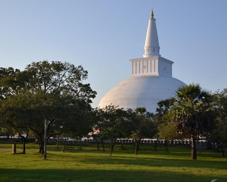 The temples of Anuradhapura & the sacred Bodhi tree 