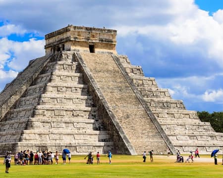 CHICHÉN DELUXE CANCÚN CON TRANSPORTACIÓN (CVU)