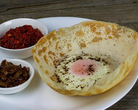 Breakfast on the Pidurangala Rocks