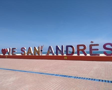 Special Island tour in shared