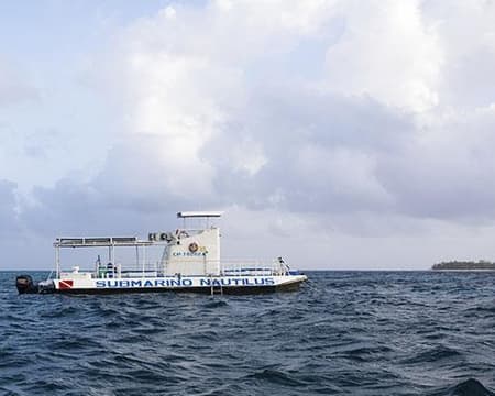 SERVICIO REGULAR: SEMI SUBMARINO - NAUTILIUS