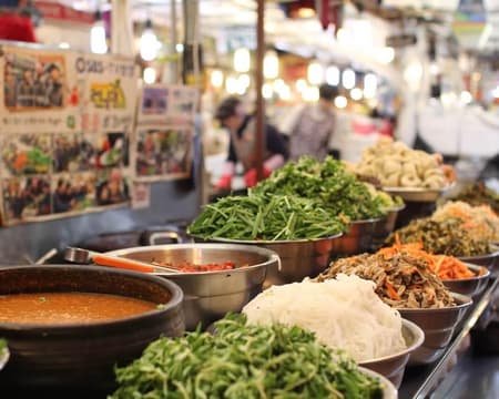 Seoul Night Discovery Tour (Small Group Tour)- S2