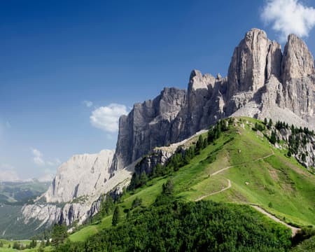 The terrace of the Dolomites: excursion to Sasso Pordoi