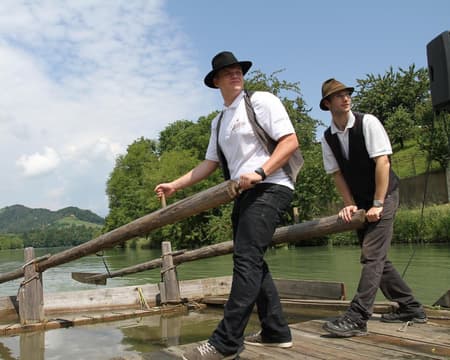 KÄRNTNER TRADITIONEN FLÖSSE UND SLOWENISCHE AGRARKULTUR 
