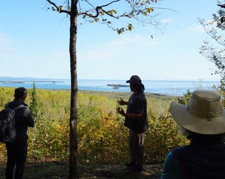 Bebammikawe "Making Footprints' Hiking Tour (4 hours)