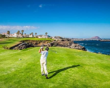 Amarilla Golf 
