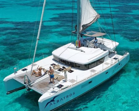 Catamaran Isla Mujeres full experience							