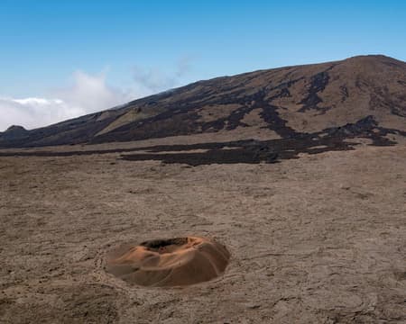 Waderung zu dem Vulkan Le Piton de la Fournaise