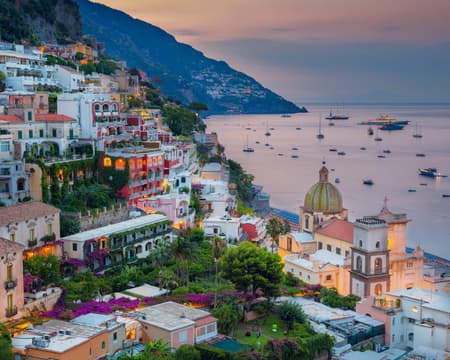 Amalfi Coast Tour between sea and beauty