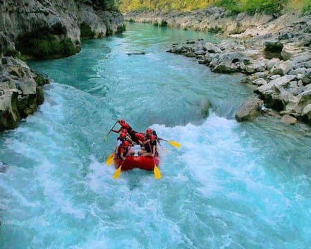 RAFTING EN RIO TAMPAON (CVU)