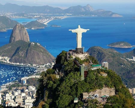 Un Día en Río - Cristo Redentor en van, Pan de Azúcar, Maracaná, Sambódromo, Catedral, Selarón y Almuerzo Parillada Buffet