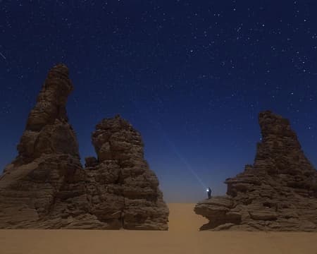 النجوم في الصحراء من الرياض