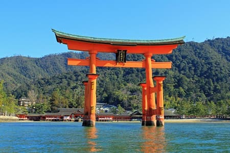Peaceful Hiroshima & Miyajima UNESCO 1 Day Bus Tour