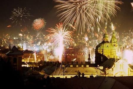 New Year's Eve Pub Crawl in Prague, end at KarLovy Lazne