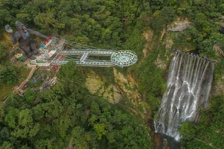 Private Day Tour to Gulong Canyon Glass Bridge from Guangzhou