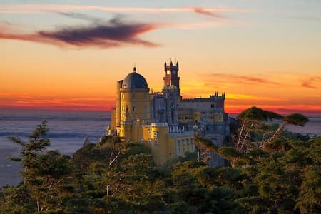 Sintra Small-Group Tour: Let the Fairy Tale Begin with Pick Up