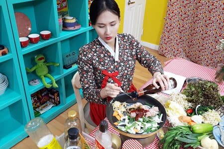 Korean Cooking Class with Full-Course Meal & Local Market Tour in Seoul