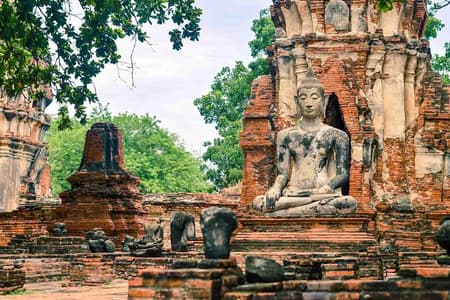 Tour privato: templi di Ayutthaya, rovine e pranzo sulla crociera sul fiume