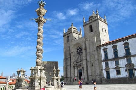 Private Porto Experience: Walking Tour, Sailing & Wine Tasting