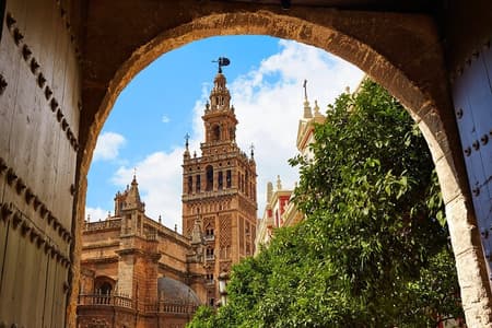 Seville Guided Small-Group Walking Tour