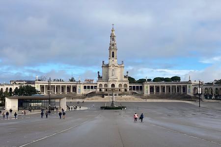 Excursão de dia inteiro a Fátima, Batalha, Nazaré e Óbidos saindo de Lisboa