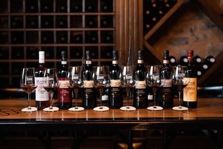 Tour privato di degustazione di vini Brunello premium e abbinamento gastronomico