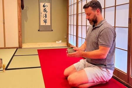 Tea Ceremony Experience in Osaka Doutonbori