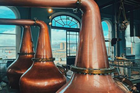 Ontdek en proef: distilleerderijtour bij Titanic Distillers