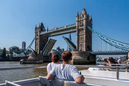 Crucero turístico por el río Tower Bridge desde Westminster