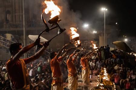 Varanasi Landmark Evening City Tour - Aarti, Boating & Witnessing the GOD