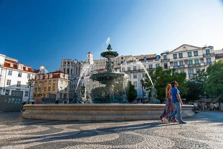 Lisbon Highlights - Private Tour with Van and Local Guide