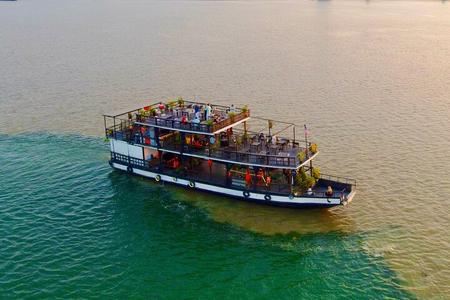 Sunset Cruise with unlimited beer & soft drinks -English speaking guide on board