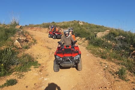 Gita fuoristrada nella campagna di Agrigento in quad da Ribera