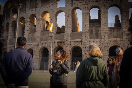 Visita guiada en grupo al Coliseo, la Colina Palatina y el Foro Romano