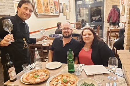 Rome Pizza Making Class in Italian Restaurant 