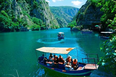 Tour en grupo desde Skopje : Millennium Cross,Matka Canyon&Etno Village