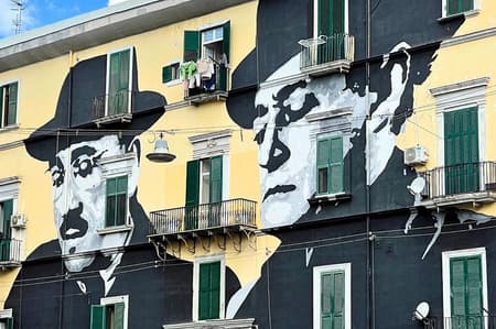 Napoli Murales Catacombe e Folclore Sanità District Tour