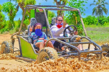 Aventura en ATV & Buggy en Punta Cana + Cueva del Agua + Playa de Macao