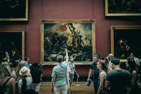 Paris Louvre Visit - Options: Private Guide, Breakfast & Cruise