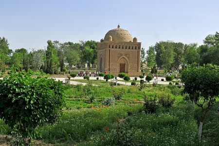 Beyond the Walls: Countryside Tour with Transport and Lunch