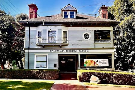 Superhero Support Team Outdoor Escape Game in Santa Monica