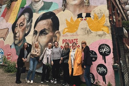 A Taste of Manchester History with Meals Drinks and Guide