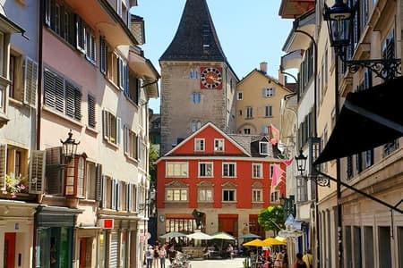 Einstein in Zürich: Walk in Time Exploration Spiel und Tour