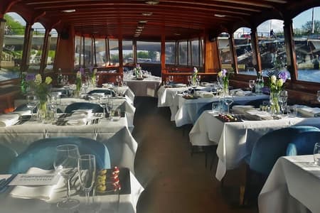 Amsterdam: Exclusive Dinner Canal Cruise