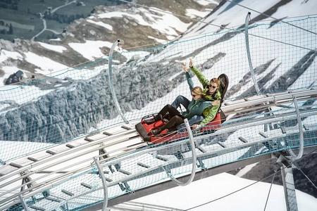 Van Bakoe naar Guba, Candy Cane Mountains & Shahdag Resort Tour