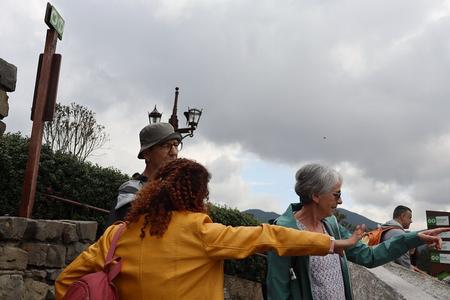 Experiencia de Bogotá visitando: Monserrate, City tour, comida y Museo Oro o Botero.