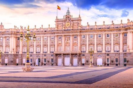 Madrid: Royal Palace Guided Tour with Skip the Line Ticket